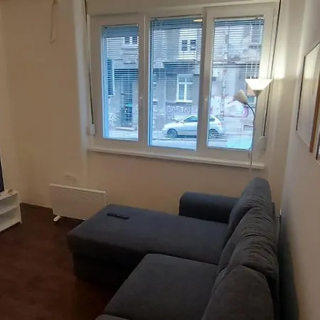 Zeleni Venac Studio & Apartment Belgrado Esterno foto